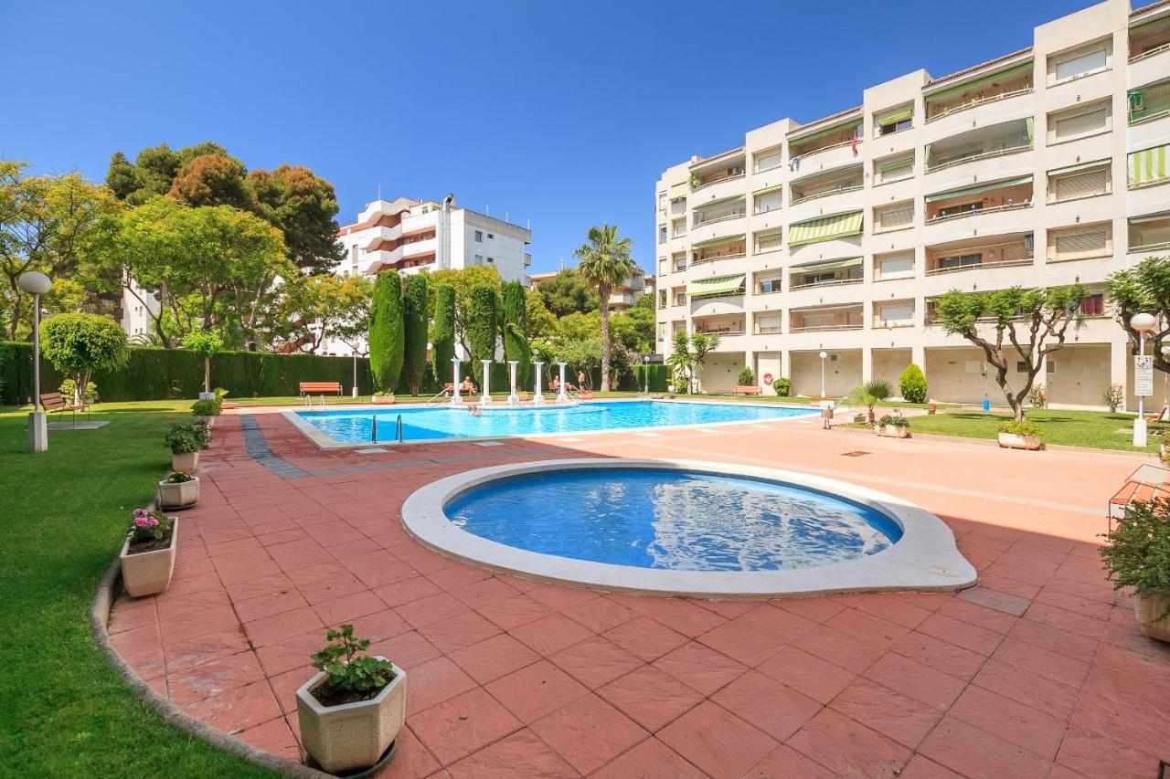 Uhc Marathon Apartments Salou Exteriör bild