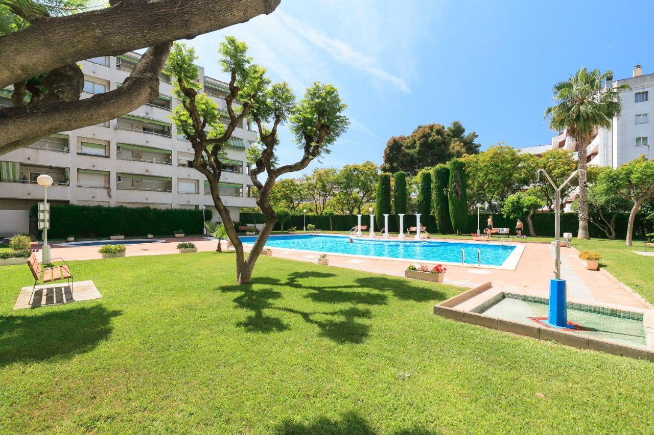 Uhc Marathon Apartments Salou Exteriör bild